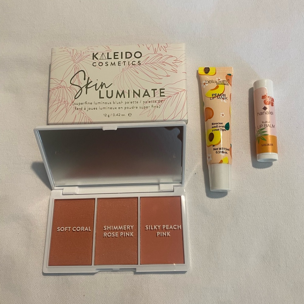 Makeup Kaleido Cosmetics Blush Palette and Lip Care Set